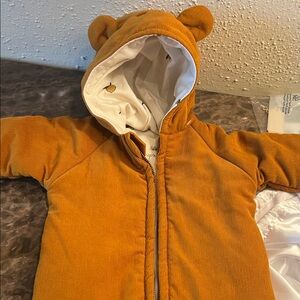 Konges Sløjd Teddy Hooded Baby One-Piece in Dijon
